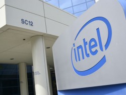 Intel_ Logo Firmenschild (Bild: Ben Fox Rubin, CNet.com)