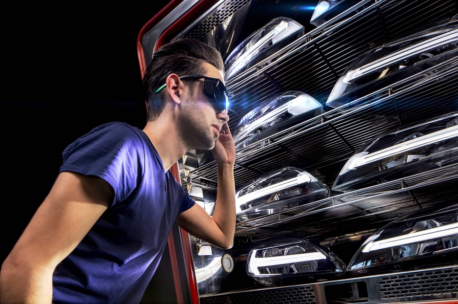 Automotive: LG gibt Übernahme von ZKW bekannt